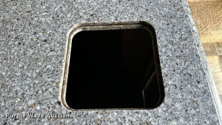 image for item EL5493 2017 Keystone Fuzion Chrome toy hauler camper