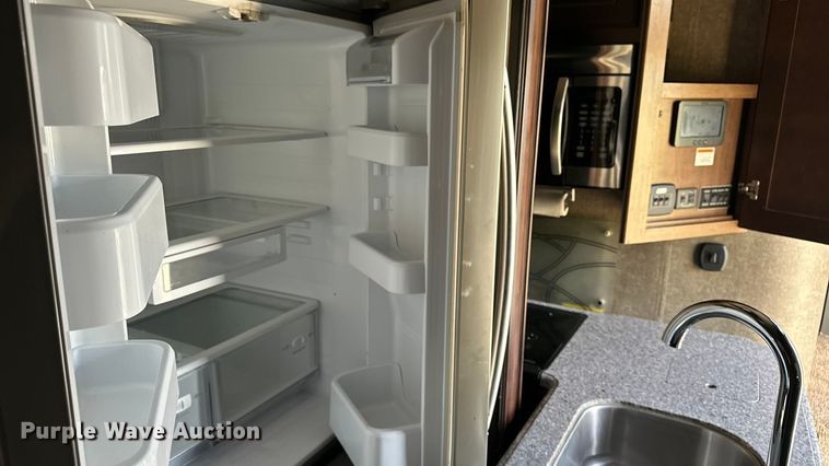 image for item EL5493 2017 Keystone Fuzion Chrome toy hauler camper