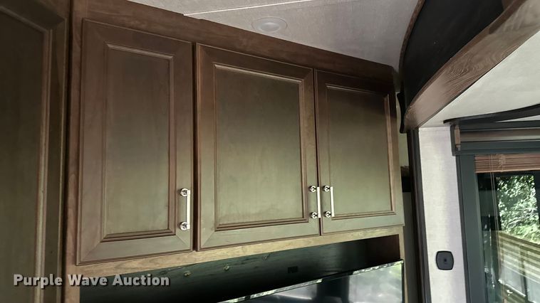 image for item EL5493 2017 Keystone Fuzion Chrome toy hauler camper