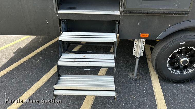 image for item EL5493 2017 Keystone Fuzion Chrome toy hauler camper