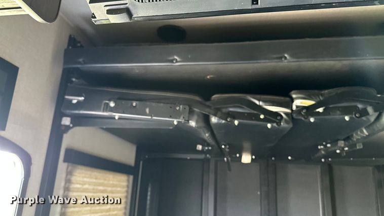 image for item EL5493 2017 Keystone Fuzion Chrome toy hauler camper