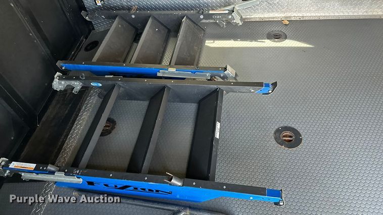 image for item EL5493 2017 Keystone Fuzion Chrome toy hauler camper