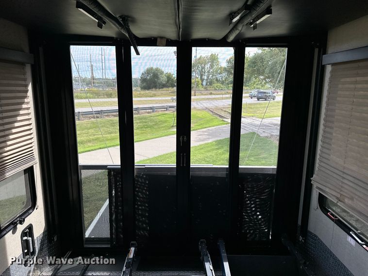 image for item EL5493 2017 Keystone Fuzion Chrome toy hauler camper