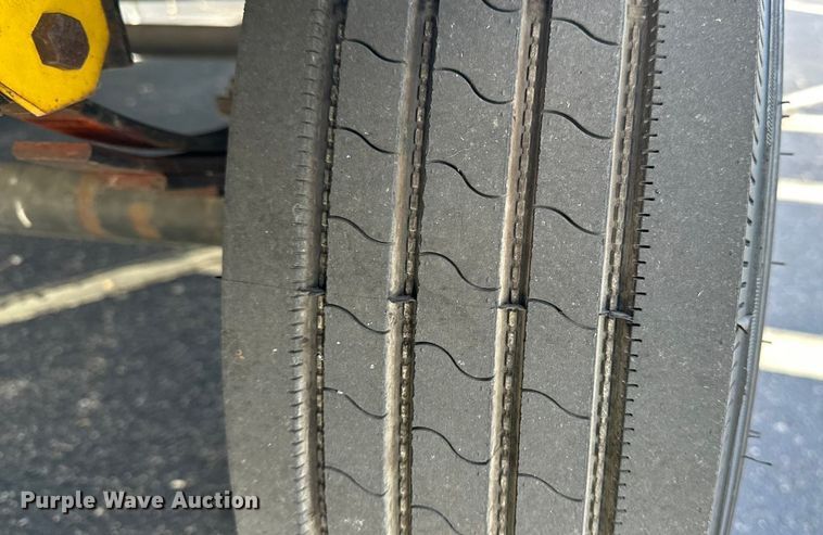 image for item EL5493 2017 Keystone Fuzion Chrome toy hauler camper