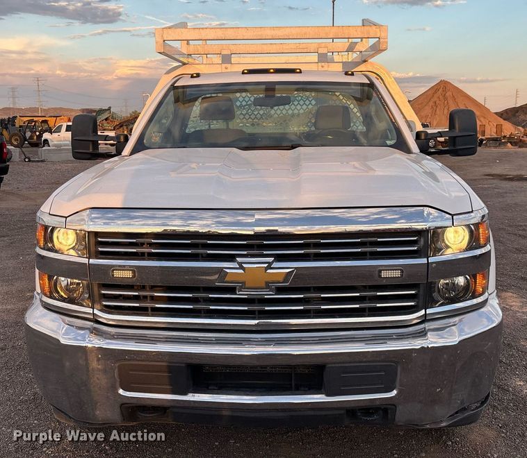 image for item EL6101 2017 Chevrolet Silverado 3500HD utility bed pickup truck