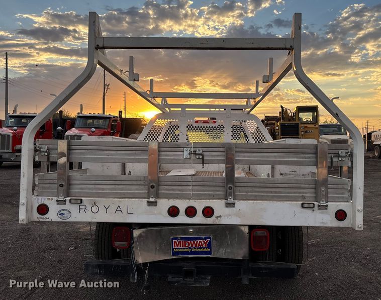 image for item EL6101 2017 Chevrolet Silverado 3500HD utility bed pickup truck