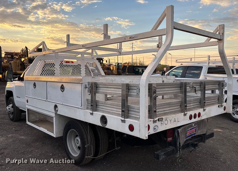 image for item EL6101 2017 Chevrolet Silverado 3500HD utility bed pickup truck