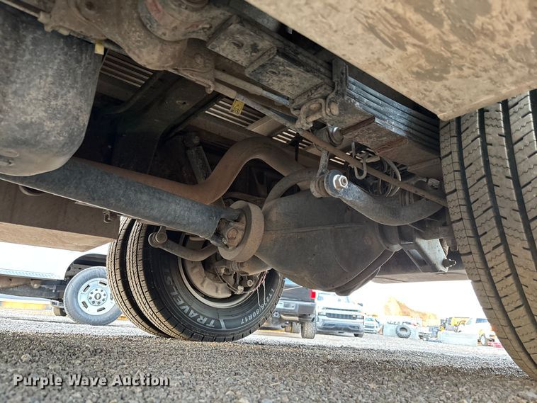 image for item EL6101 2017 Chevrolet Silverado 3500HD utility bed pickup truck