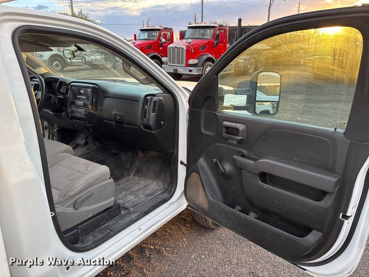 image for item EL6101 2017 Chevrolet Silverado 3500HD utility bed pickup truck