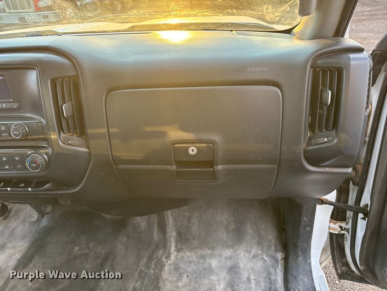 image for item EL6101 2017 Chevrolet Silverado 3500HD utility bed pickup truck