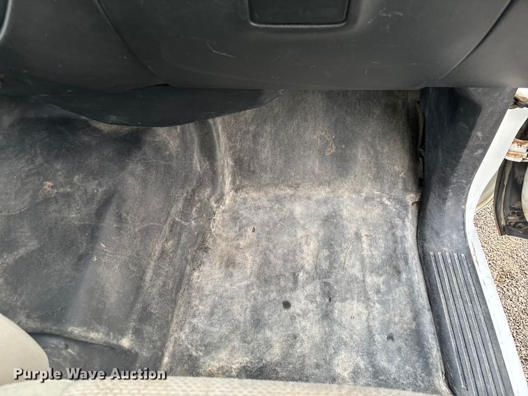 image for item EL6101 2017 Chevrolet Silverado 3500HD utility bed pickup truck