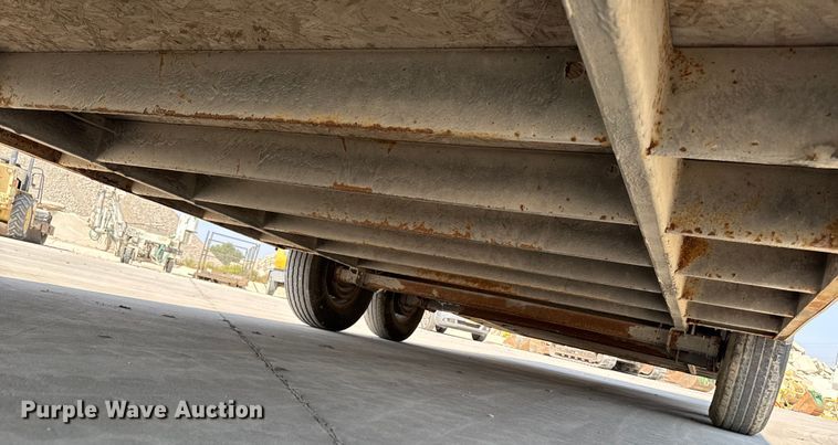 image for item EM2349 2017 MTI MTGN8.5/32TA4 enclosed cargo trailer