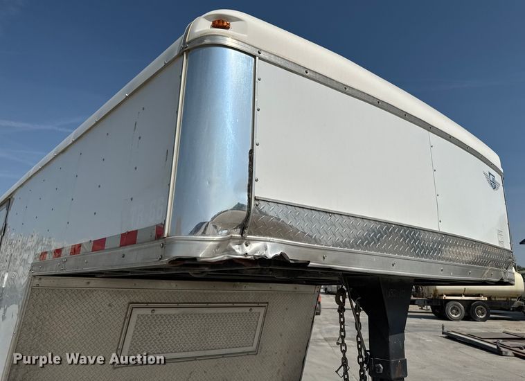 image for item EM2349 2017 MTI MTGN8.5/32TA4 enclosed cargo trailer