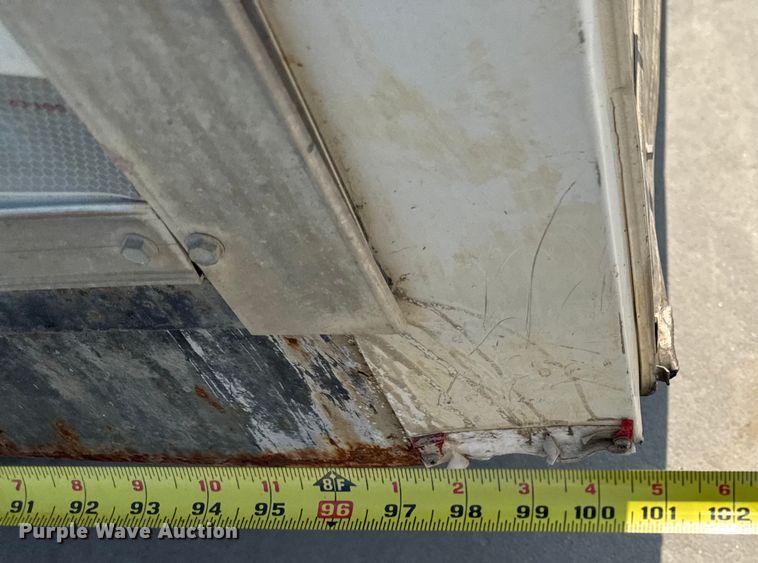 image for item EM2349 2017 MTI MTGN8.5/32TA4 enclosed cargo trailer