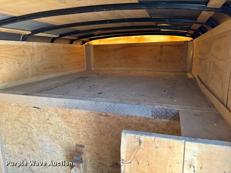 image for item EM2349 2017 MTI MTGN8.5/32TA4 enclosed cargo trailer