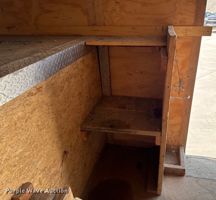 image for item EM2349 2017 MTI MTGN8.5/32TA4 enclosed cargo trailer