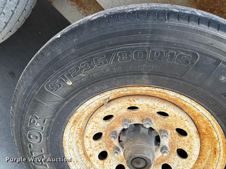 image for item EM2349 2017 MTI MTGN8.5/32TA4 enclosed cargo trailer