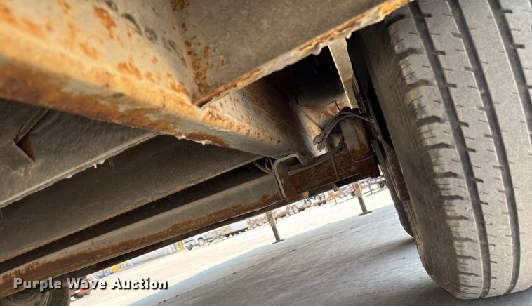 image for item EM2349 2017 MTI MTGN8.5/32TA4 enclosed cargo trailer