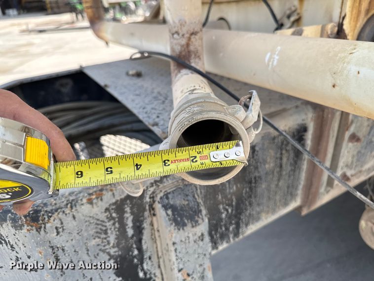 image for item EM2354 1999 International 5000 water truck