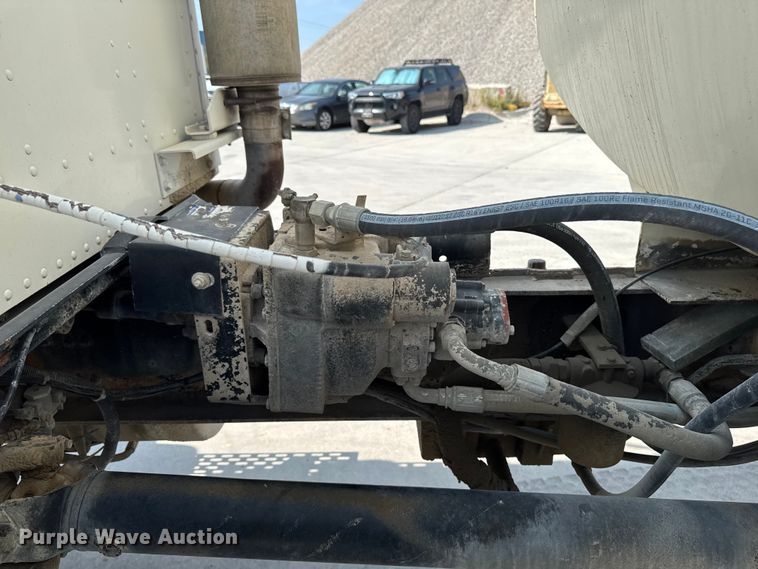 image for item EM2354 1999 International 5000 water truck