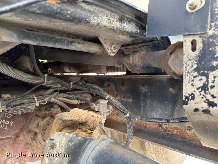 image for item EM2354 1999 International 5000 water truck