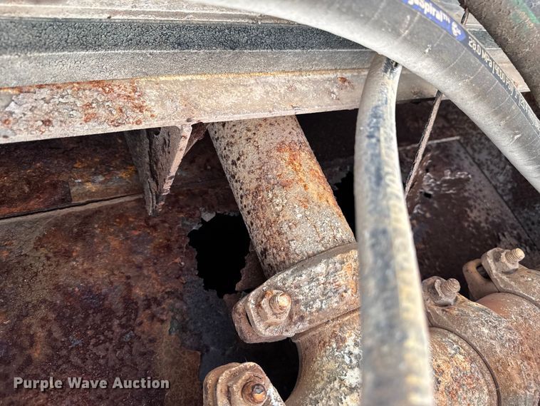 image for item EM2354 1999 International 5000 water truck