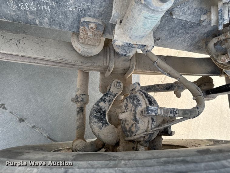 image for item EM2354 1999 International 5000 water truck