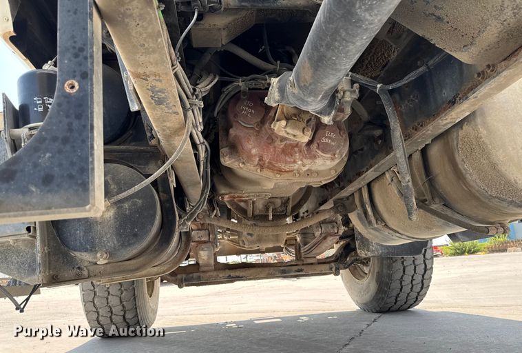 image for item EM2354 1999 International 5000 water truck