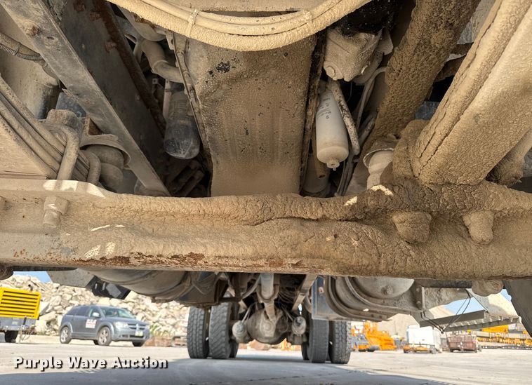 image for item EM2354 1999 International 5000 water truck