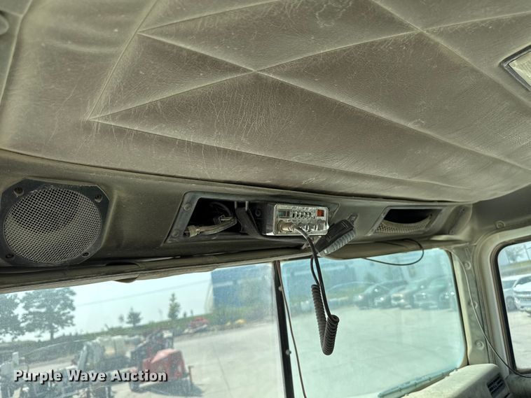 image for item EM2354 1999 International 5000 water truck