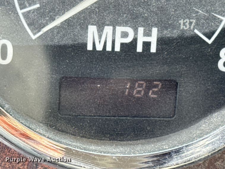 image for item EM2354 1999 International 5000 water truck