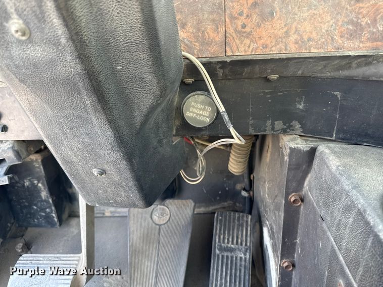 image for item EM2354 1999 International 5000 water truck