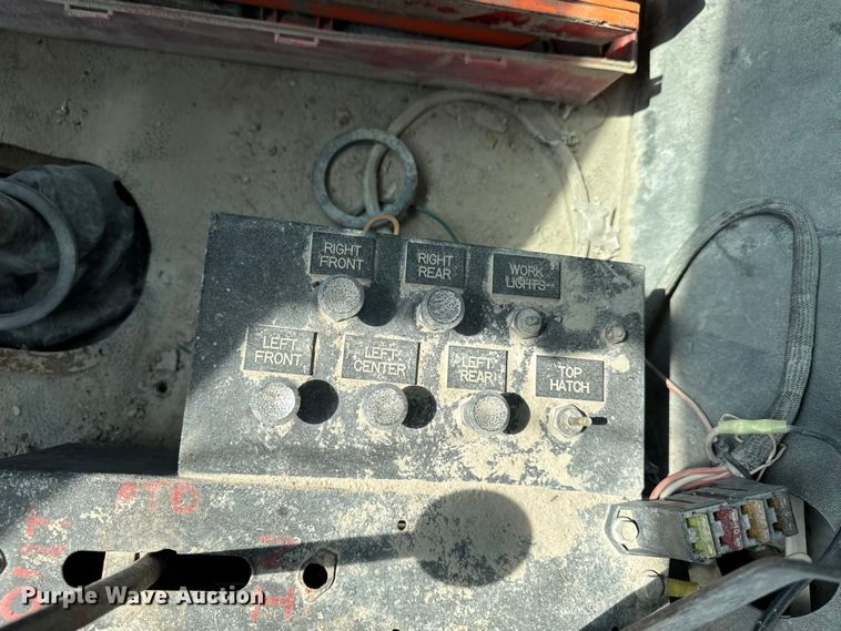 image for item EM2354 1999 International 5000 water truck