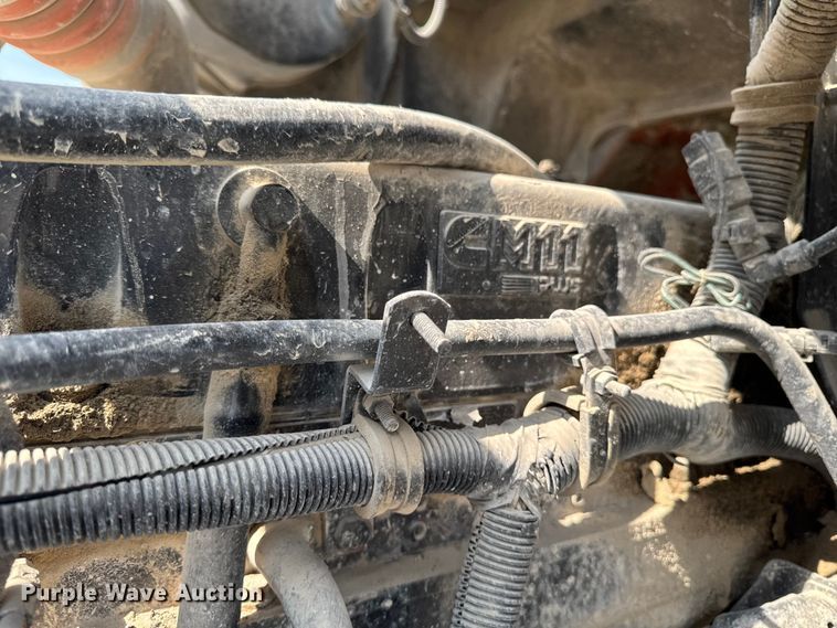 image for item EM2354 1999 International 5000 water truck