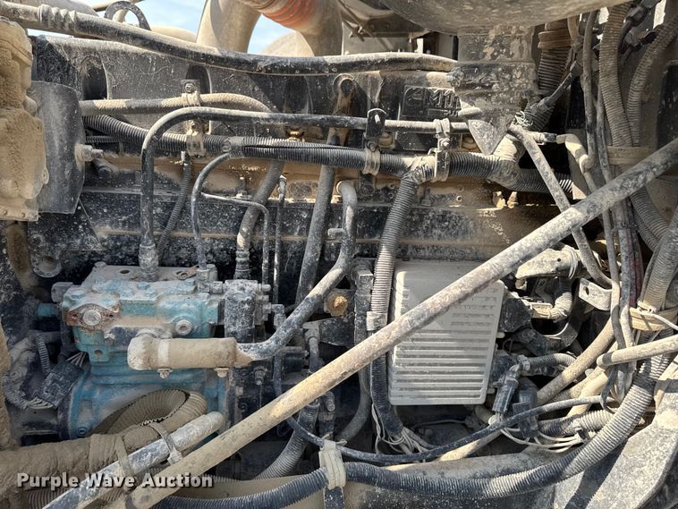 image for item EM2354 1999 International 5000 water truck