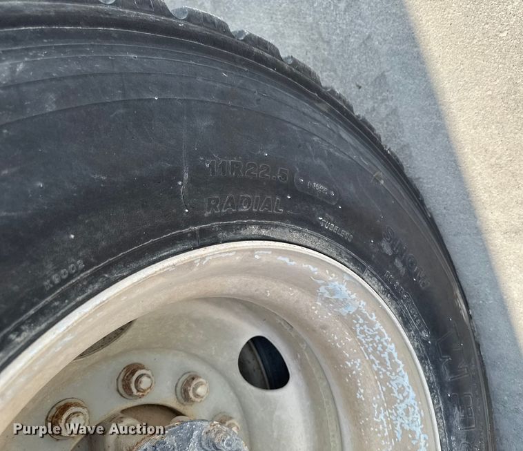 image for item EM2354 1999 International 5000 water truck