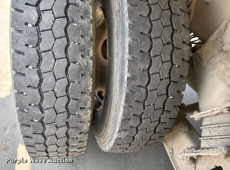 image for item EM2354 1999 International 5000 water truck