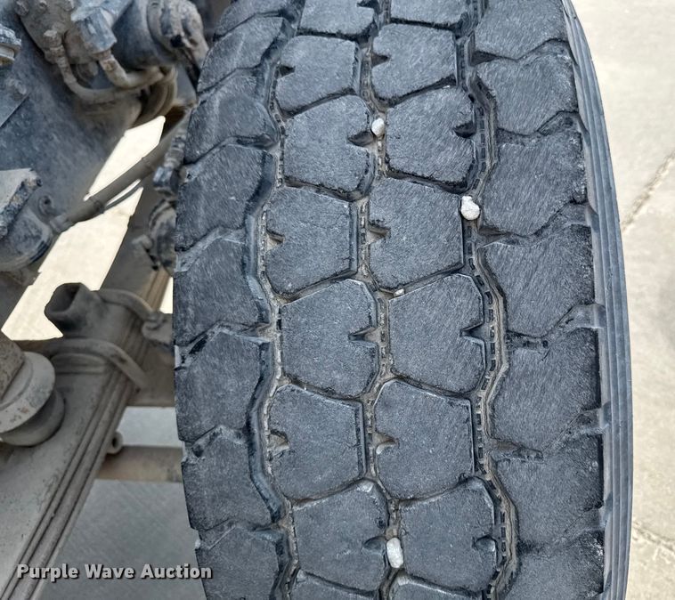 image for item EM2354 1999 International 5000 water truck