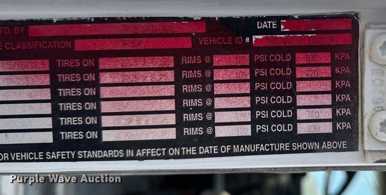 image for item EM2354 1999 International 5000 water truck