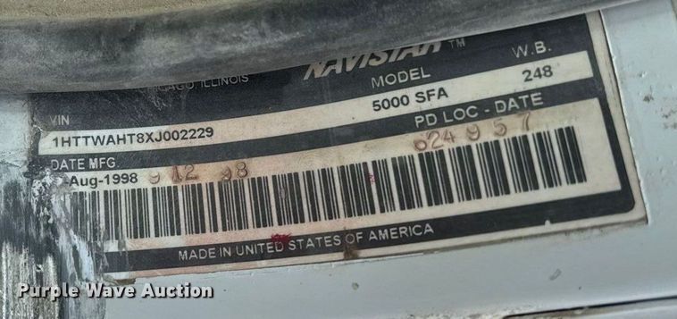 image for item EM2354 1999 International 5000 water truck