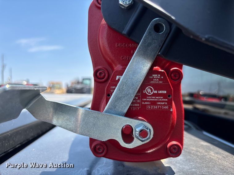 image for item EM5060 2024 Chevrolet Silverado 2500HD Crew Cab pickup truck