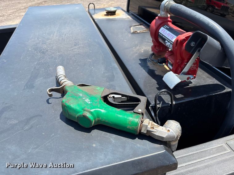 image for item EM5060 2024 Chevrolet Silverado 2500HD Crew Cab pickup truck