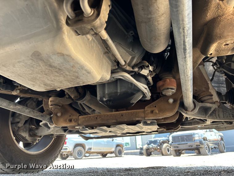 image for item EM5060 2024 Chevrolet Silverado 2500HD Crew Cab pickup truck