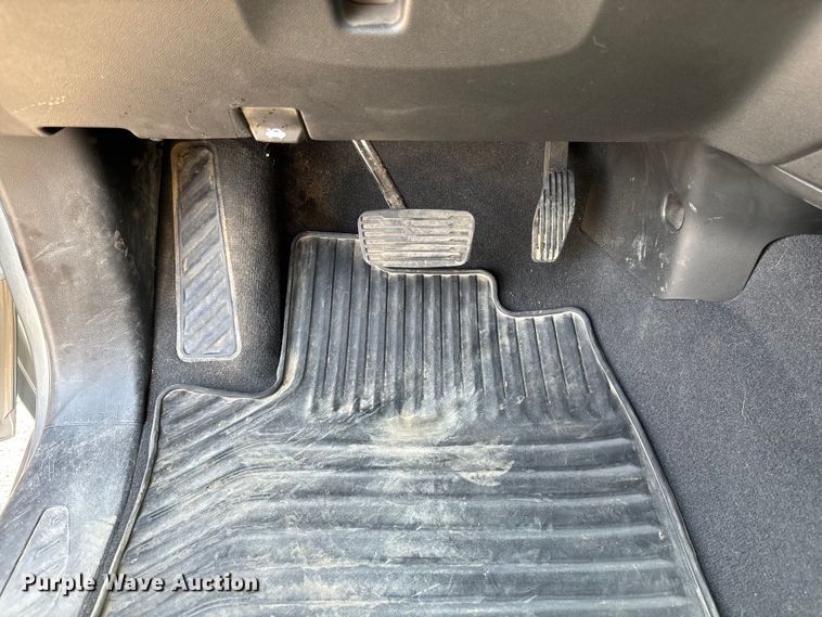 image for item EM5060 2024 Chevrolet Silverado 2500HD Crew Cab pickup truck