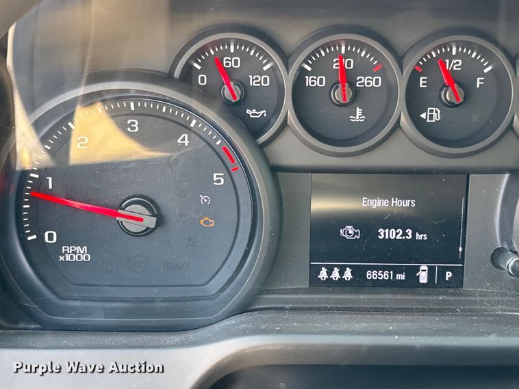 image for item EM5060 2024 Chevrolet Silverado 2500HD Crew Cab pickup truck