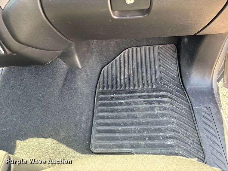 image for item EM5060 2024 Chevrolet Silverado 2500HD Crew Cab pickup truck