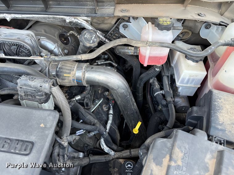 image for item EM5060 2024 Chevrolet Silverado 2500HD Crew Cab pickup truck