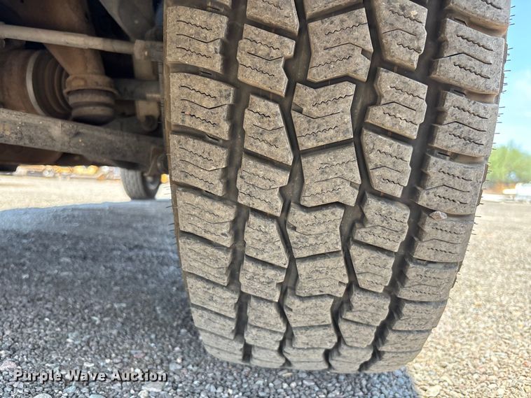 image for item EM5060 2024 Chevrolet Silverado 2500HD Crew Cab pickup truck