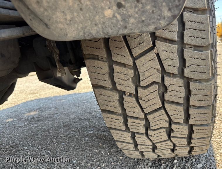 image for item EM5060 2024 Chevrolet Silverado 2500HD Crew Cab pickup truck