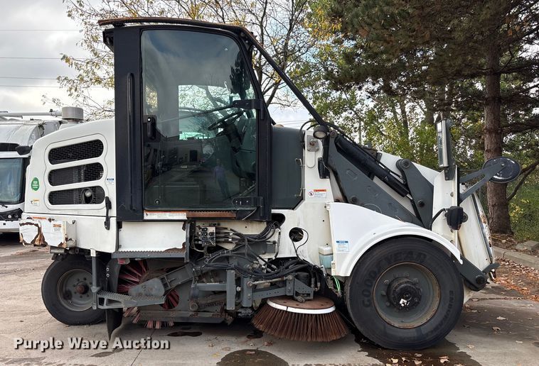 image for item EM6044 Elgin Pelican NP street sweeper